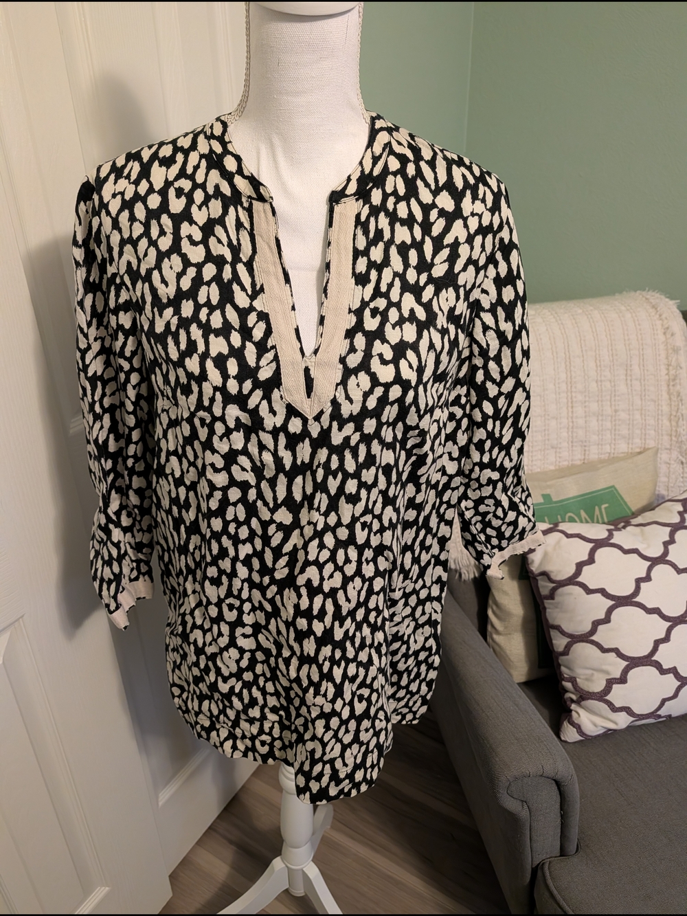 Jones New York Black and White Printed Tunic Top
